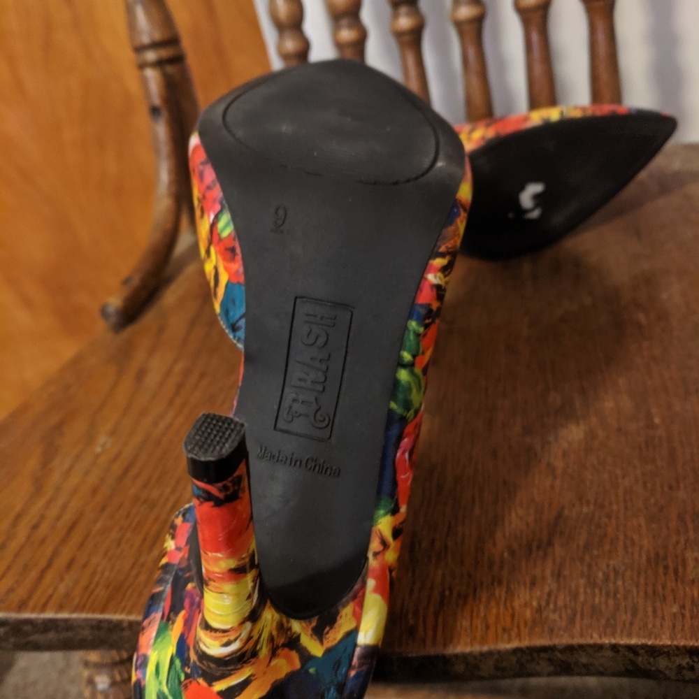 Heels! - Picture 4 of 6